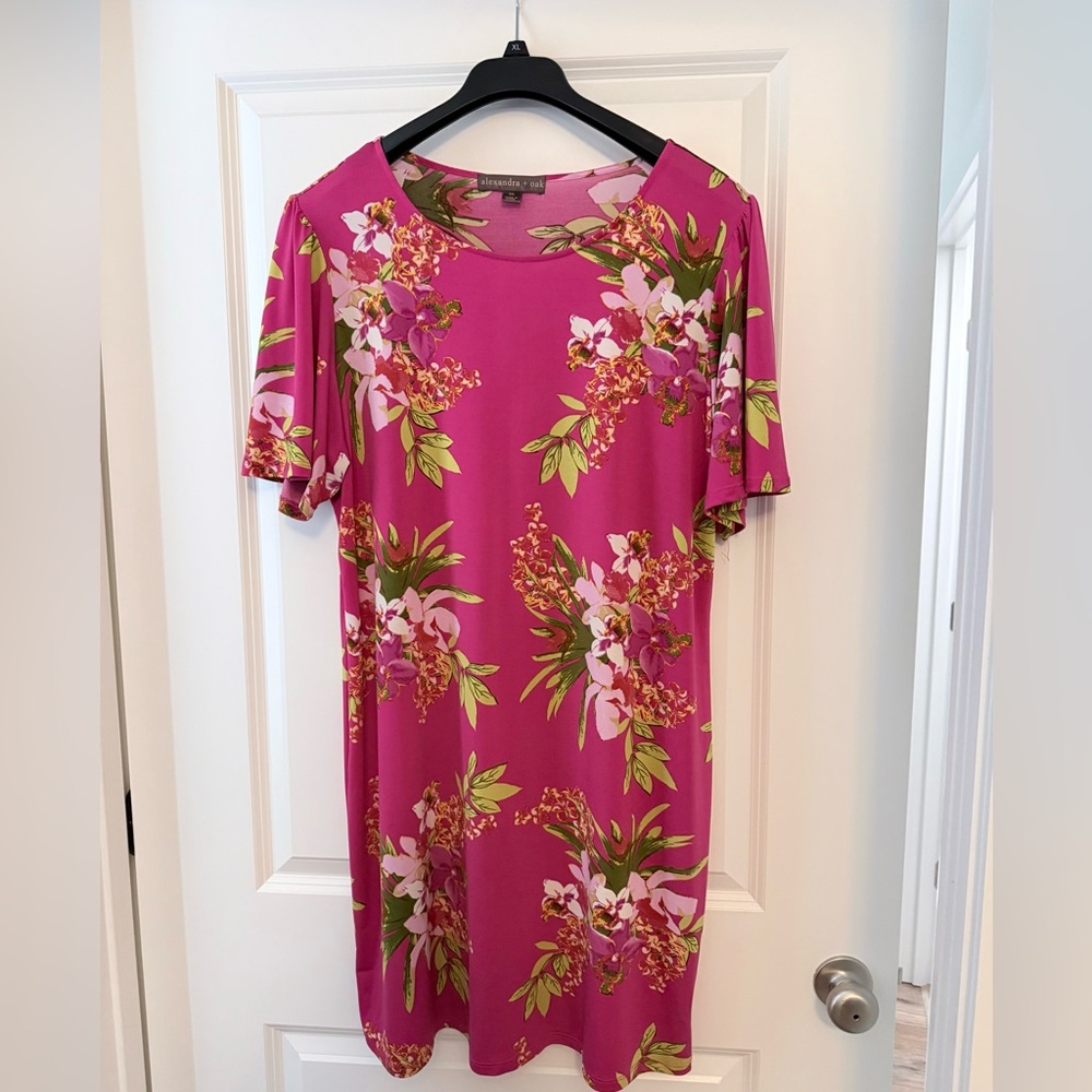NWOT women’s Alexandra + Oak Pink Floral Dress, size XXL, never worn